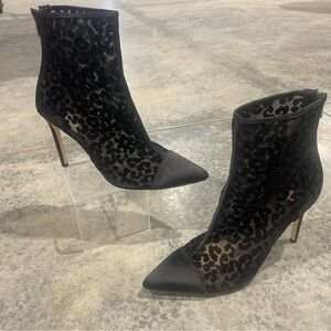 Jewel Badgley Mischka- SZ 7.5 Cheetah Print Black Sheer Booties